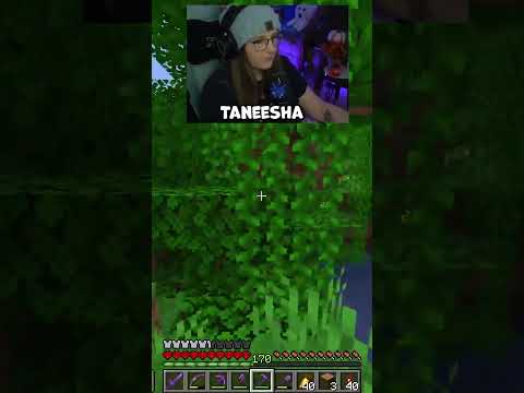 Insane Zombie Panic in Hardcore Minecraft!!