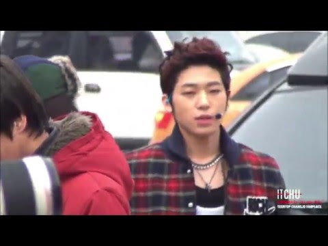 121125 SBS 인기가요 CHANGJO 걸어본다