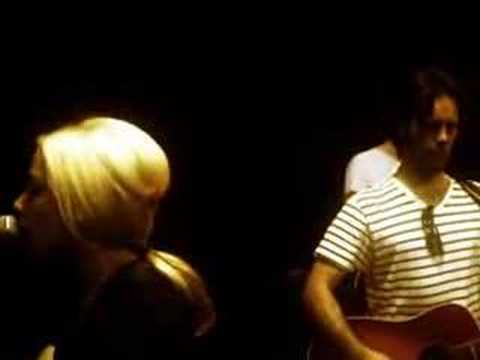 I Must Be Dreaming Vanessa & The O's