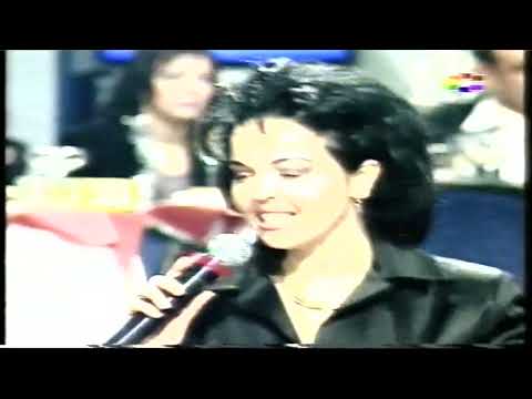 Adrijana Alacki Fustanot ke go skinam