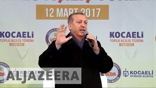Turkish foreign minister threatens to cancel EU refugee deal
