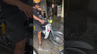 Rửa xe khách sạch sẽ trước khi độ đèn