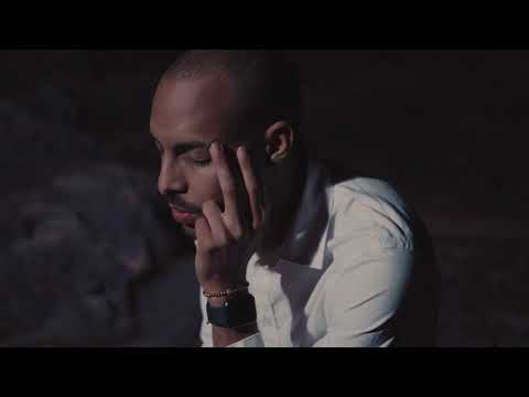 Xuxu Bower - Céu Azul (Ft Cali john)( Vídeo oficial )