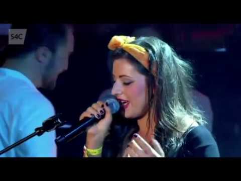 Candelas ac Alys Williams gyda Cherddorfa'r Welsh Pops - Llwytha'r Gwn