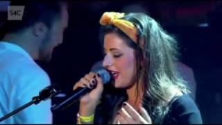 Candelas ac Alys Williams gyda Cherddorfa&#39;r Welsh Pops - Llwytha&#39;r Gwn