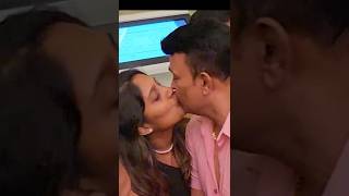 Download lagu ranjan ramanayake kissing mp3