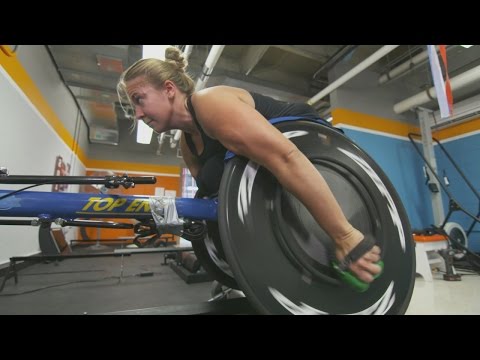 Illinois athlete races ahead with 3D-printed gloves: LiveBIG 2016-17