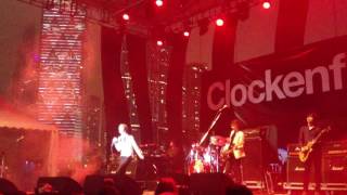 Primal Scream ♪Movin' on Up @Clockenflap HongKong 1 Dec 2012