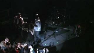 Listen To Me (Live) - tHE DESIGN