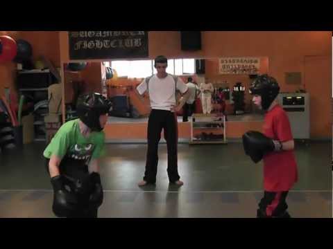 2012-04-26 Junioren Wettkampf-Sparring David vs Niklas im Sugambrer Fightclub