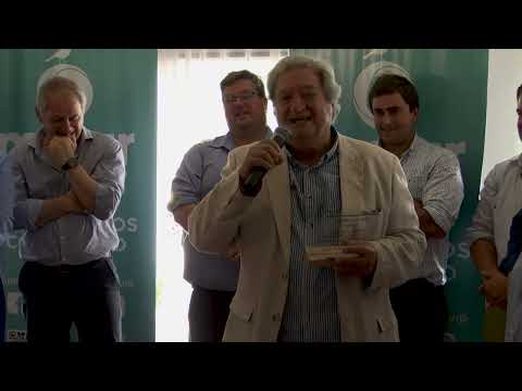 Imágenes del acto de escrituras colectivas de Mevir en Goñi, Florida