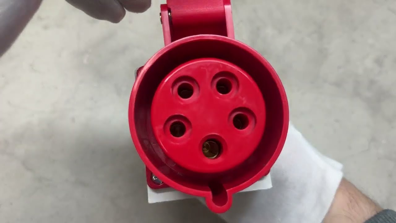 Розетка стаціонарна 125 3Р+РЕ+N 32А 380-415В IP44 A0080040006