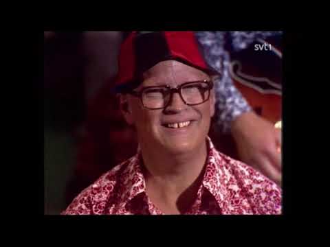 Vid Pianot Povel Ramel - Live  Djurgårdsbrunn 1971 Del 2