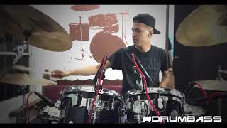 Gatos Vs Panteras - Regulo Caro “DrumBass”