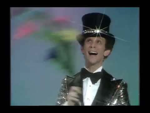 The Muppet Show - 103: Joel Grey - Intro (1976)