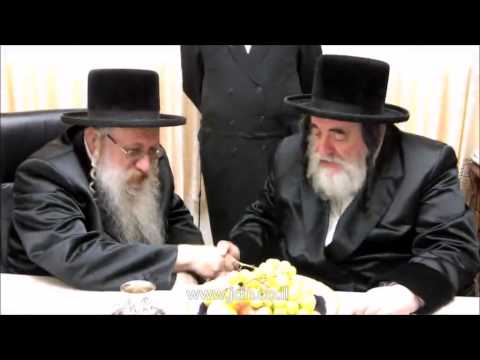 Viznitz Rebbe Visits His Brother in law Chernobil Rebbe In Ashdod - Tammuz 5775