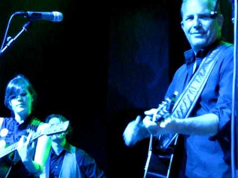 Kevin Costner & Lily Costner Sing "Let Me Be The One" with Modern West in Boston 5/7/09