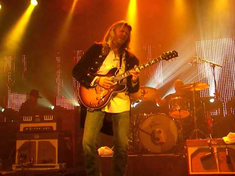 Hellbillies - "HALLO TELENOR" - Fredrikstad 06.11.10