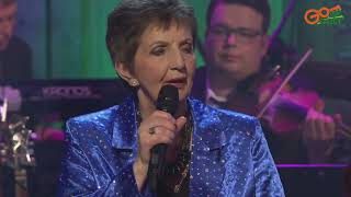 Daniel O&#39;Donnell and Friends sing Katie Daly