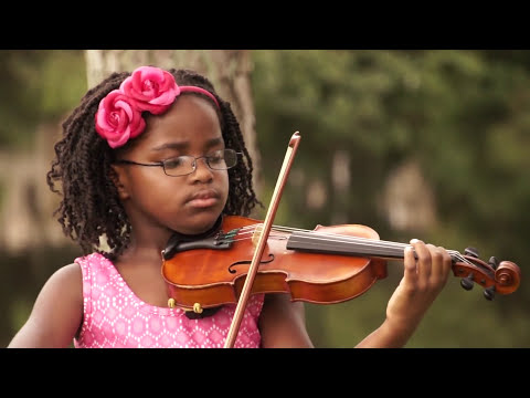 Amazing 6-Year-Old Violinist Plays 
