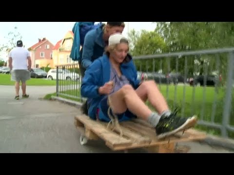 Julius lyrisk över "lådbilen" - Spring! (TV4)
