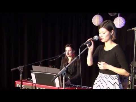 Akina Ingold - Don't wanna go home LIVE (Original song)