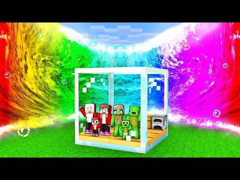 RAINBOW TSUNAMI vs. Mikey Family & JJ Family Doomsday GLASS Bunker - Minecraft (Maizen)