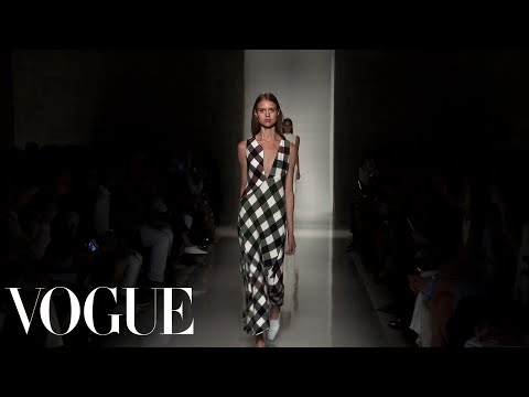 Victoria Beckham Spring 2016 Ready-to-Wear