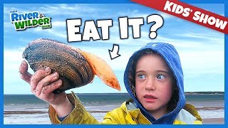 KIDS CATCH AND EAT MYSTERY SEAFOOD ON PEI BEACH | KIDS FUN | RIVER & WILDER