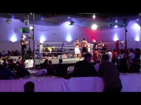 Liam O'Brien first MMA Fight Round 1