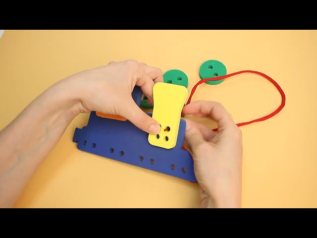 Игрушка-шнуровка El`Basco Toys Паровоз - видео