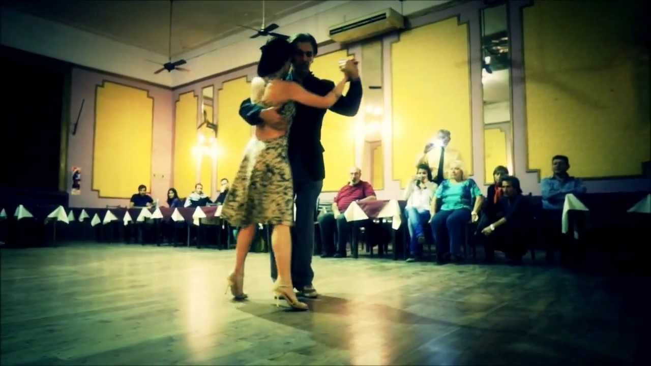 Video thumbnail for Paula Franciotti y Orlando Scarpelli-Traspié, Giros, Adornos y Boleas en Abrazo Cerrado.