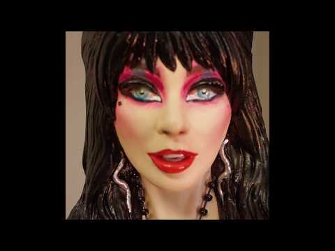 Elvira Mistress of the Dark   14 Scale Model