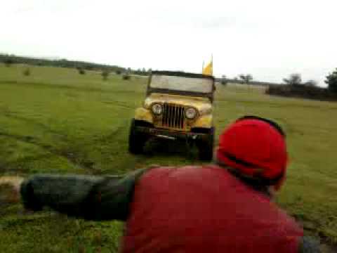 la locura de  ignacio en su willy  pumas 4x4