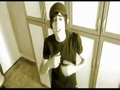 Efecan-YanLış Yerde Doğmuşum