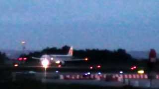preview picture of video 'Despegue Aeropuerto de Asturias'