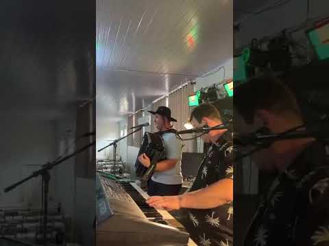 Xote pro Paraná. Composição do gaiteiro Vitor Sebold, Baile no clube Renascer Salto do Lontra PR 