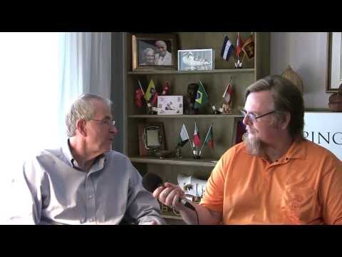 Dave Dryden retired Professional hockey player chatting with Reginald Argue