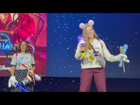 D23 Expo 2022 - Cast of Disenchanted - Amy Adams and Maya Rudolph Return From Disneyland
