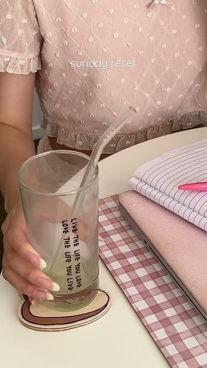Nikmati hidup pastel yang penuh ketenangan 💗 Siap-siap untuk vlog aesthetic yang lebih seru!
