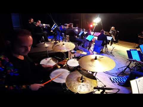 Michał Dziewiński - „Gonna Fly Now” - Roman Marczyński Big Band #kosmabass