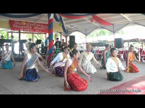 Salawan Ramwong (Lao New Year 2011)