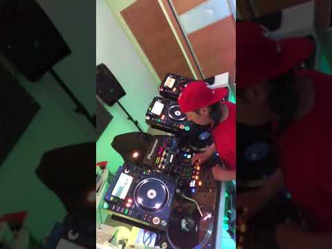 Pioneer cdj 2000 nexsus 2 pioneer 900 nexsus 2 y pioneer plx1000 by Chumari Dj