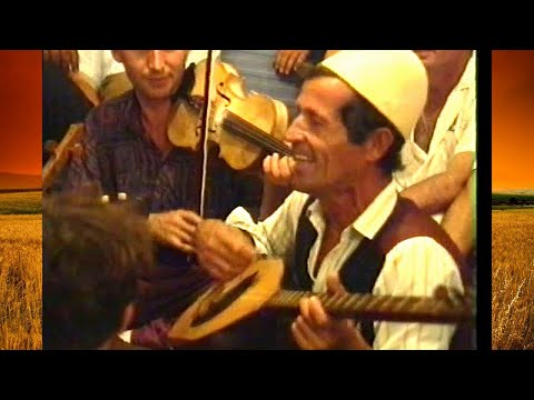 MLEQANI - KENGA E AHMET DELIS QE E PREU SHKAUN SAKIC KENDUAR 1993