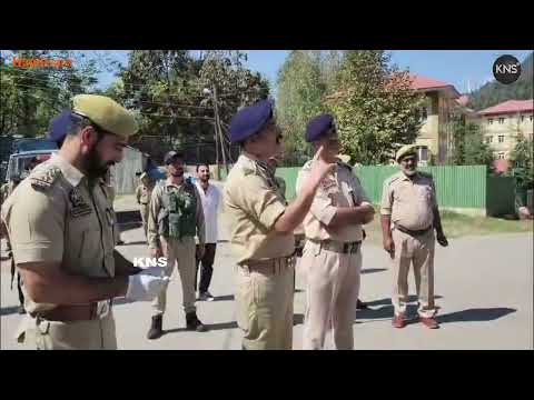 Handwara Police organized a Cleanliness Drive under Swachh Bharat Abhiyan at DPL Handwara;  Cleanliness in public spaces and police establishments reflects our commitment to service and civic responsibility: SSP Handwara