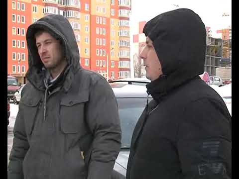 В Курске компания пьяных подростков повреждала автомобили