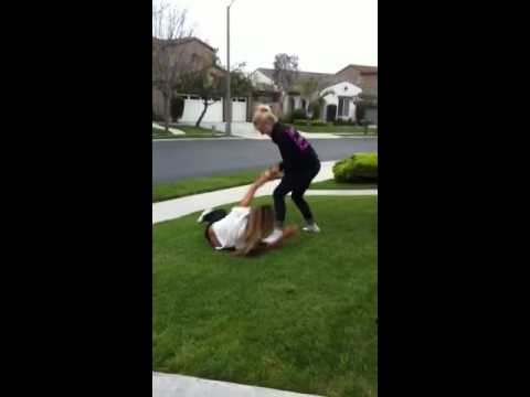 McKenna ray vs. Izzy moiso