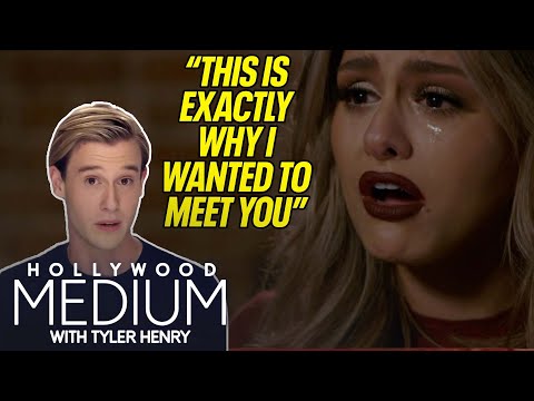 Tyler Henry Taps Into Pia Toscano & Actress/Comedian Retta's Past & Loved Ones|Hollywood Medium | E!