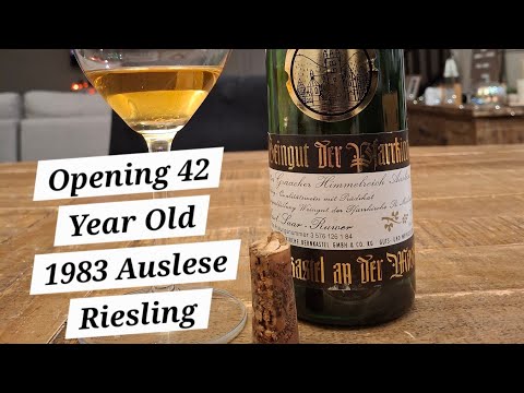 Öffnen einer 42 Jahre alten, undichten Flasche – 1983 Auslese Riesling Mosel Deutschland