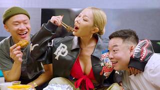 Download lagu Unhinged Muk Bang with Jessi (제시) - What's Her Type? Biggest Pet Peeve? Korean Curse Word Lessons mp3 Download lagu Unhinged Muk Bang with Jessi (제시) - What's Her Type? Biggest Pet Peeve? Korean Curse Word Lessons mp3